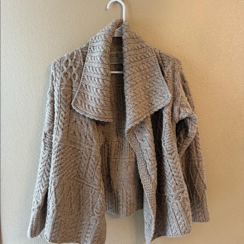 Beautiful Aran sweater! 100% merino wool